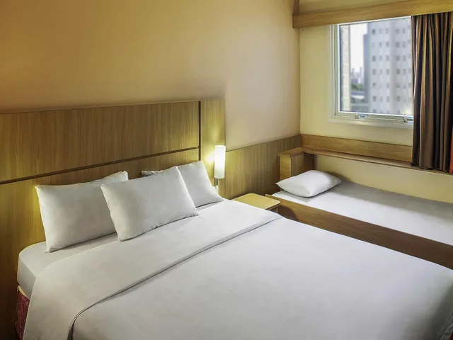 Room, Multiple Beds، Ibis Belo Horizonte Liberdade 1/2
