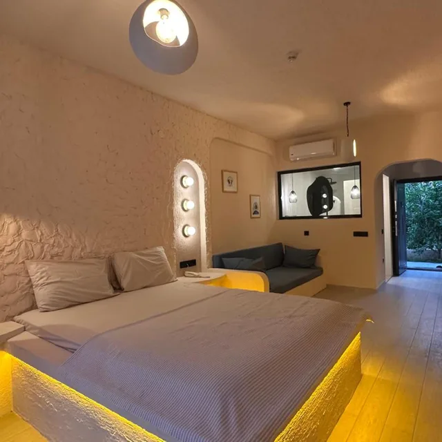 Deluxe, Double or Twin Bed, Pool Access، Z Exclusive Hotel And Villas 1/9