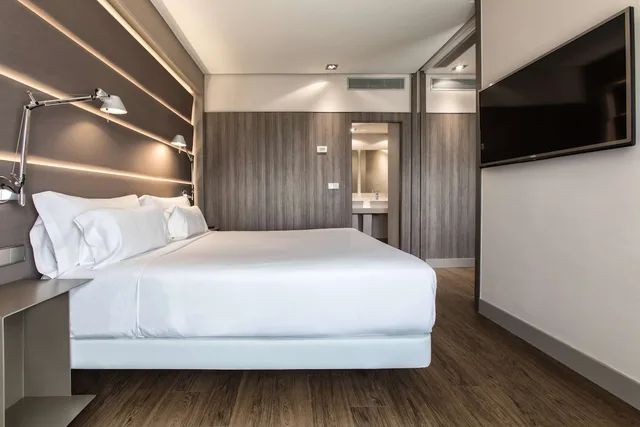 New Style, Standard, Nh Sevilla Plaza De Armas Hotel 1/9
