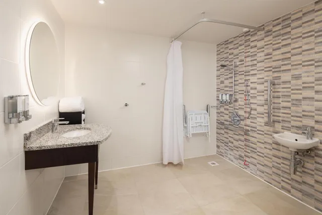 غرفة بسرير كوين مع أريكة لذوي الإعاقة، Hampton By Hilton London Stansted Airport 9/9