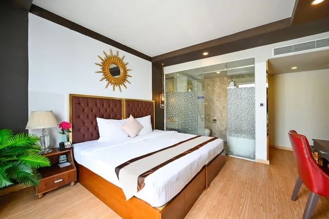 Signature, Double Bed, City View, Cicilia Saigon Hotels and Spa 9/10