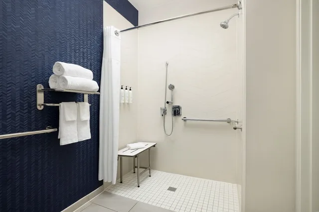 غرفة بسرير كوين، Fairfield Inn Tracy 4/4