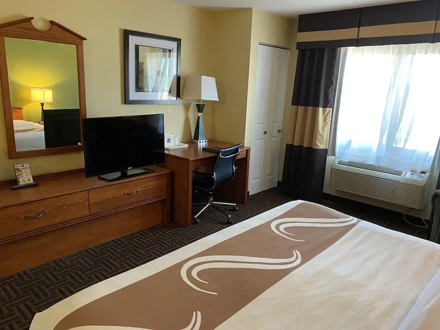 غرفة قياسية بسرير كينج، Quality Inn Bolingbrook I-55 4/5