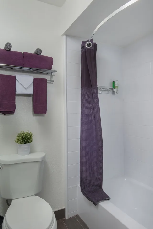 غرفة قياسية بسريرين كوين، Hotel Iris San Diego 4/4
