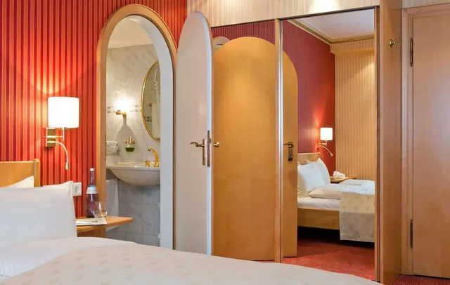 غرفة كلاسيكية بسرير كينج، Romantik Hotel Markusturm 6/6