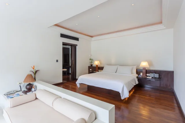 Grand, Pool, Suite, King Bed, Partial Sea View، The Racha 2/7