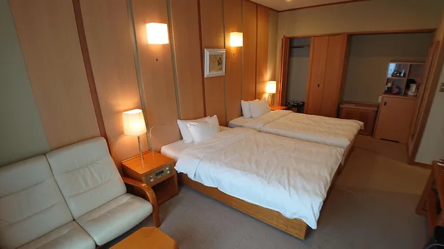 غرفة قياسية بسريرين منفصلين للمدخنين، Kasuga Hotel 1/1