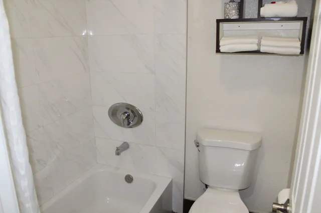 جناح استوديو بسريرين مزدوجين مع أريكة بمطبخ، Howard Johnson Suites by Wyndham San Diego Chula Vista/BayFt 6/6