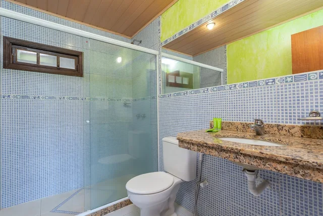 Deluxe, Family, 1 Double and 3 Single Beds، Pousada Chales Wood House 4/4