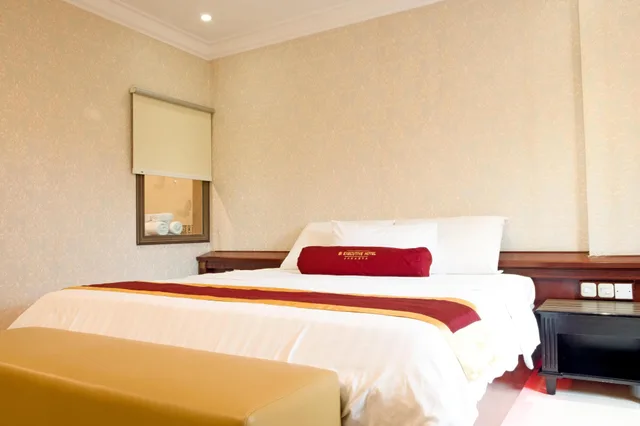 جناح، BI Executive Hotel 1/2