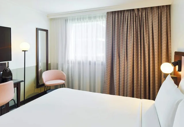 غرفة بسرير مزدوج لذوي الإعاقة، B&B Hotel Saint Quentin en Yvelines Centre Gare 2/3