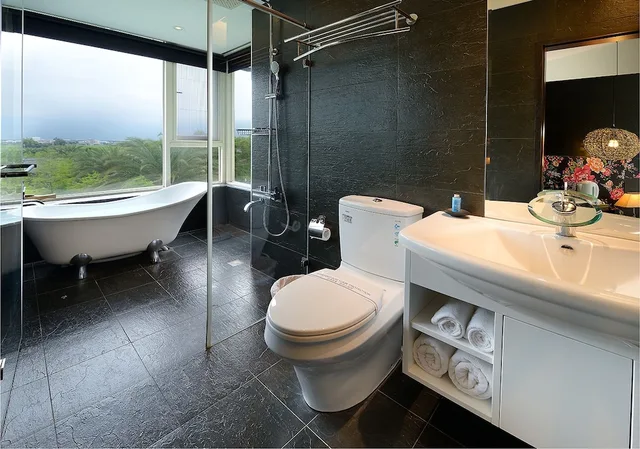 غرفة بريميوم بسرير كوين، Pokara Resort 2/2