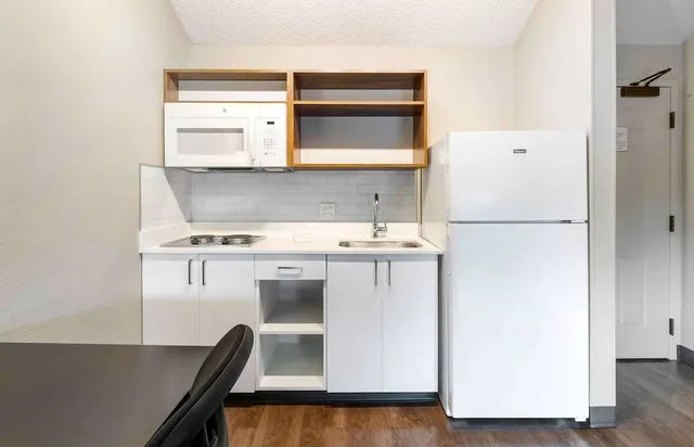 استوديو بسرير كوين لذوي الإعاقة، Extended Stay America Premier Suites - Miami - Airport - Miami Springs 9/9