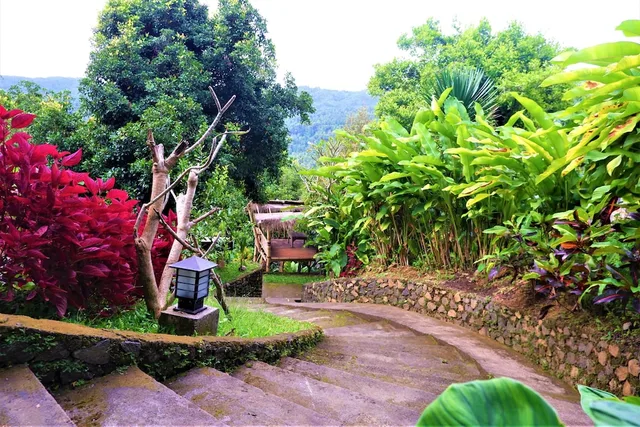 Swar Bali Lodge، Banjar 33/41
