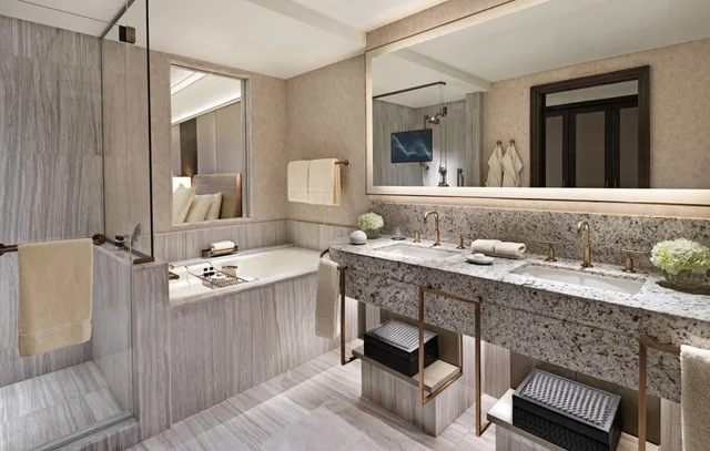 (Suk) Superior Room King، فندق فور سيزونز الرياض في مركز المملكة(Four Seasons Hotel Riyadh at Kingdom Centre) 3/3