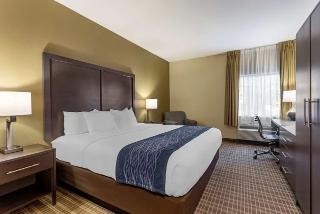 غرفة بسرير كينج، Comfort Inn St. Robert / Fort Leonard Wood 1/1