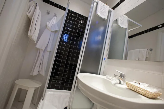 Comfort, Double Bed, Hotel Terme Venezia 2/2