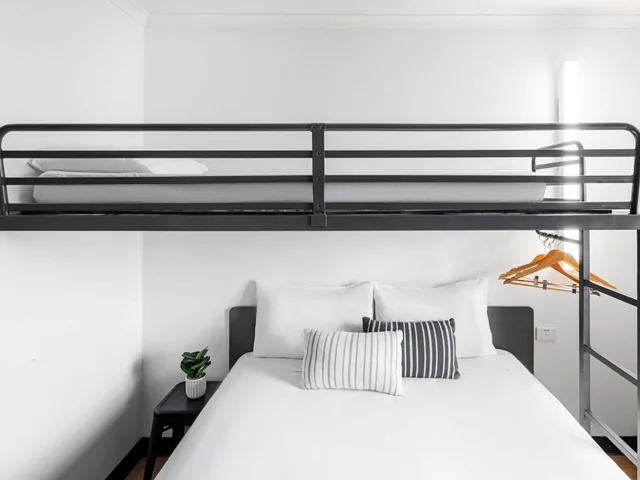 غرفة بسرير بطابقين وسرير كوين، Ibis Budget Coffs Harbour 8/20