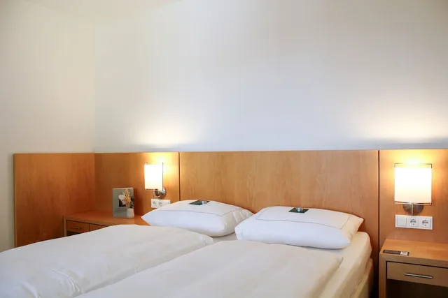 Classic, Double Bed, Schloss Hohenkammer 5/10