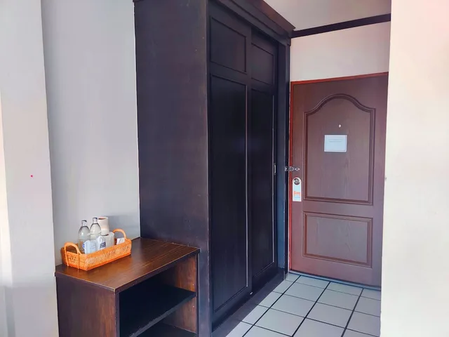 غرفة قياسية بسرير مزدوج، Thongpaeka Hotel 4/4