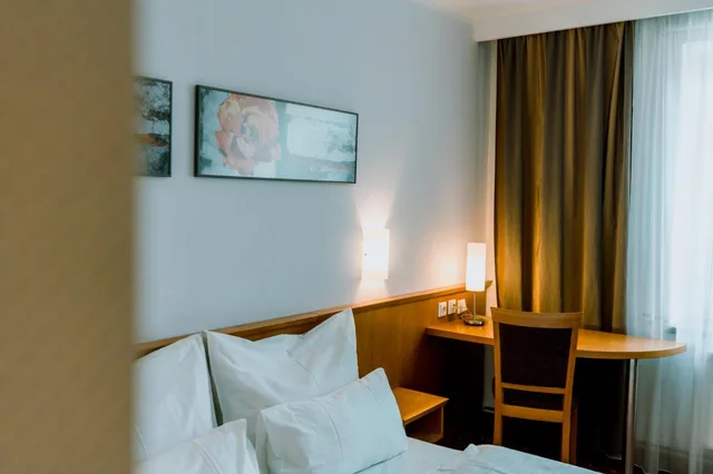 غرفة بسرير مزدوج أو سريرين منفصلين، BEST WESTERN HOTEL PRACHARNA 9/10