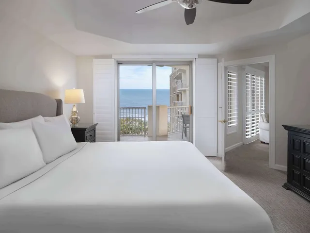 شقة سكنية بسرير مزدوج بإطلالة على البحر بـ3 غرف نوم، Royale Palms Condominiums 1/10