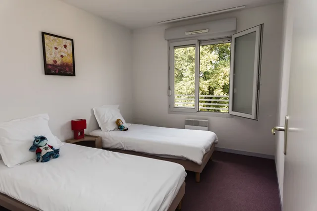 شقة بأربعة أسرّة بـ3 غرف نوم مع أريكة، Garden City Lyon Lissieu 1/9