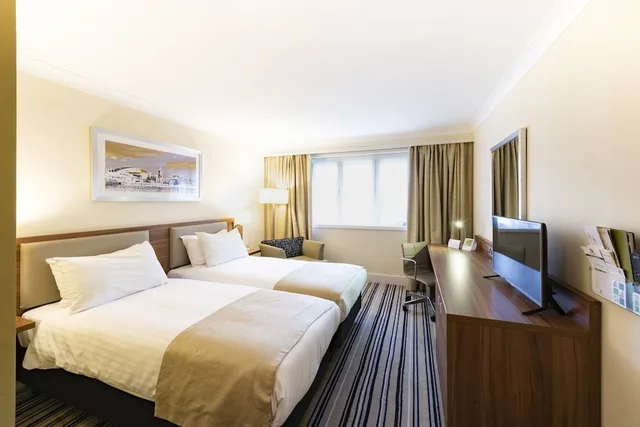 غرفة قياسية بسرير فردي، Holiday Inn Cardiff North M4 Jct 32, an IHG Hotel 1/8