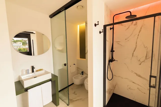غرفة بسرير كوين، City Hotel Ancona 6/6