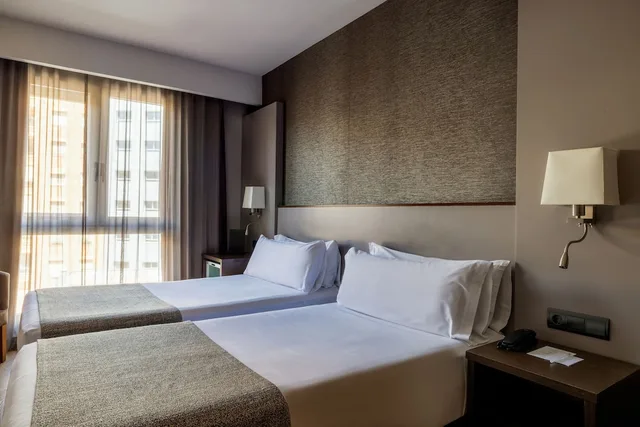 غرفة مفردة بسرير كوين، Catalonia Atenas Hotel 6/8