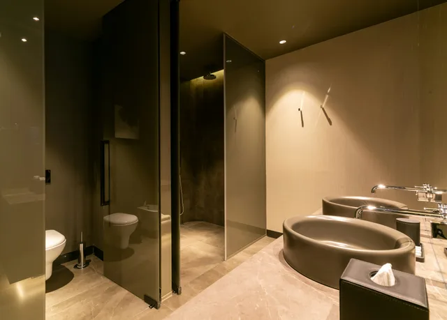 جناح جونيور بسرير كينج بشرفة، Hilton Porto Gaia 3/5