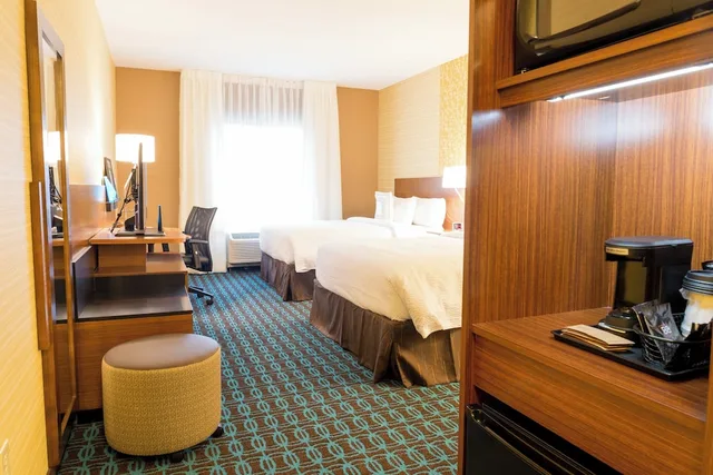 غرفة بسريرين كوين لذوي الإعاقة، Fairfield Inn And Suites Dickson 1/1