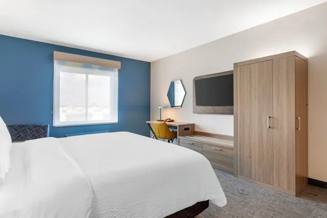 Suite, 2 Queen Beds, Sofa, Accessible, Holiday Inn Express Hotel Suites Alice 1/1