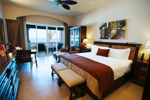 3 Bedrooms, Master, Suite, 2 Double Beds, 2 King Beds, Beach Front، Grand Residences Riviera Cancun All Inclusive 3/6