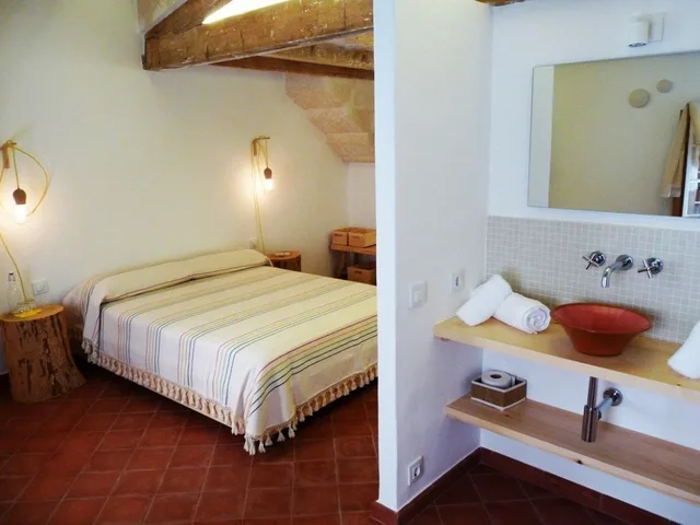 1 Bedroom, Double Bed, Home Hotel Menorca 4/10