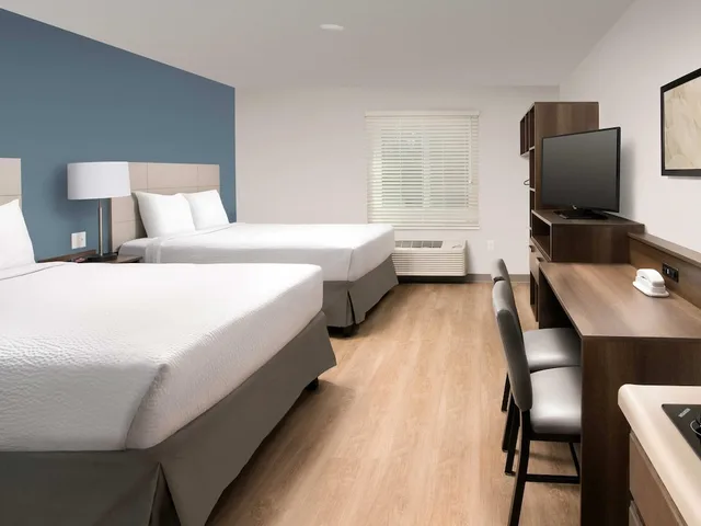جناح بسريرين كوين لذوي الإعاقة، WoodSpring Suites Cleveland North 1/3