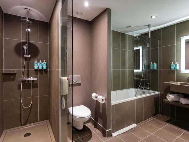 جناح بسرير كوين، NOVOTEL SOFIA 7/7