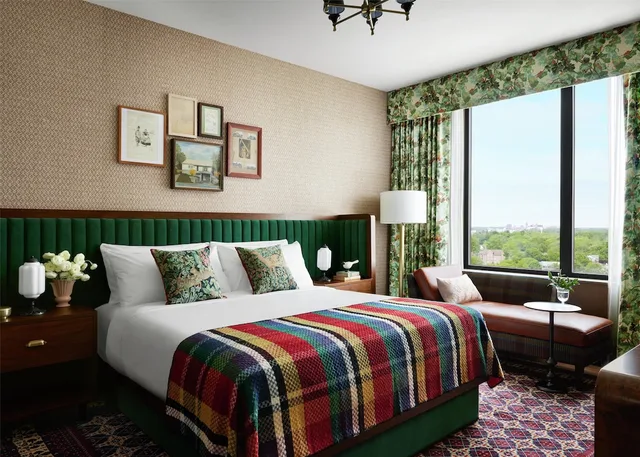 جناح رئاسي بسرير كينج، Graduate by Hilton East Lansing 1/3