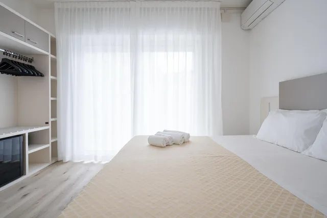Comfort, Double Bed, Lateral Side Sea View، Hotel Boston 4/10
