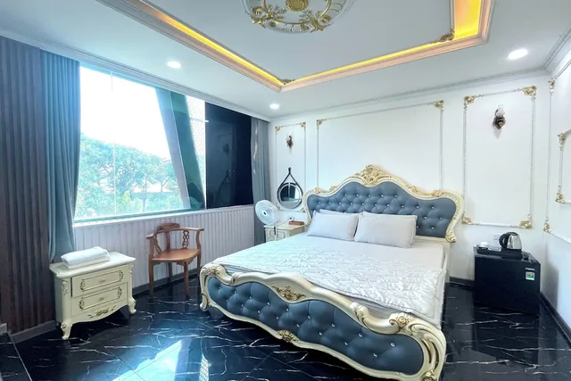 Deluxe, Queen Bed, Khach san dai an 1/4