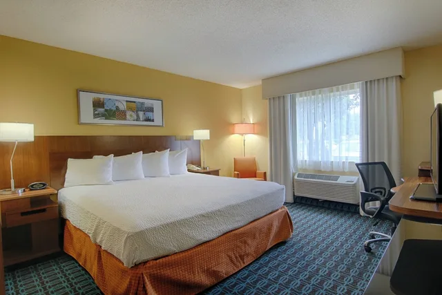غرفة بسرير كينج لذوي الإعاقة، Fairfield Inn Suites Jacksonville Airport 1/7