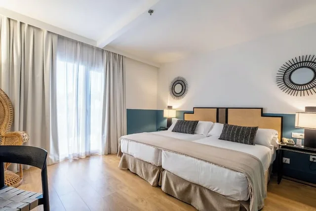 غرفة بسريرين منفصلين بشرفة، Hotel Soho Boutique Las Vegas 3/8