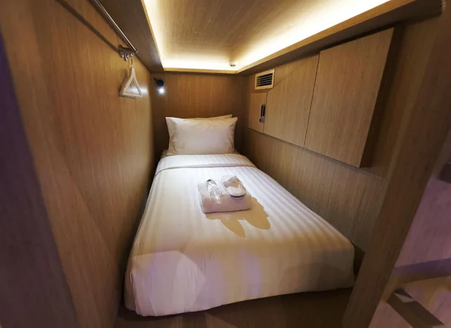 Capsule, Mixed Dorm, Low Floor، Cube Boutique Capsule Hotel Kampong Glam 1/1