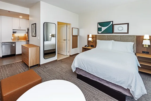 جناح استوديو بسرير فردي بمطبخ، Staybridge Suites Portland 1/2