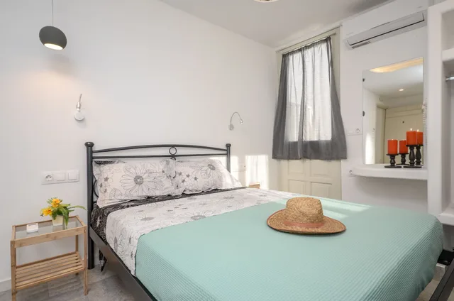 غرفة أساسية بسرير مزدوج، Depis Suites & Apartments 1/3