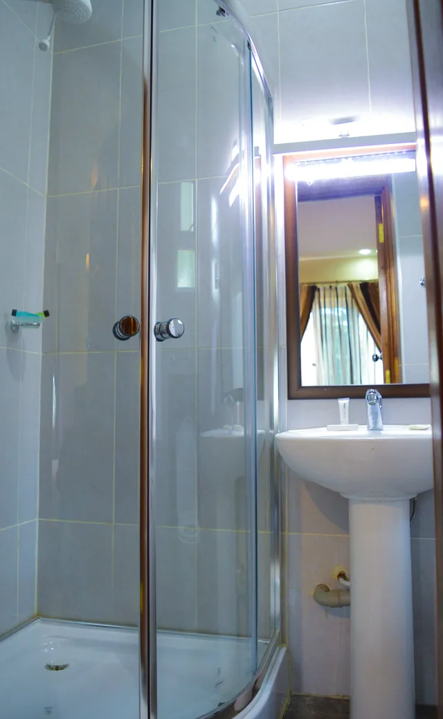غرفة تنفيذية بسرير مزدوج، Red Ruby Hotel 5/7