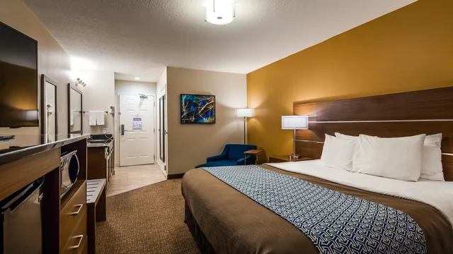 غرفة قياسية بسرير كينج، Best Western Paradise Hotel 1/6