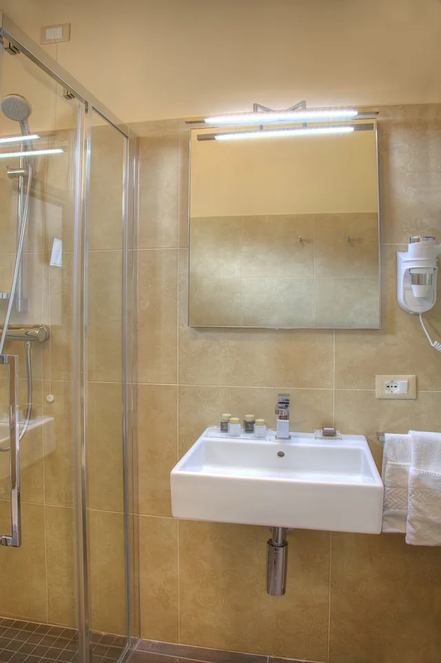 غرفة كومفورت بسرير مزدوج، Hotel Helvetia 7/7