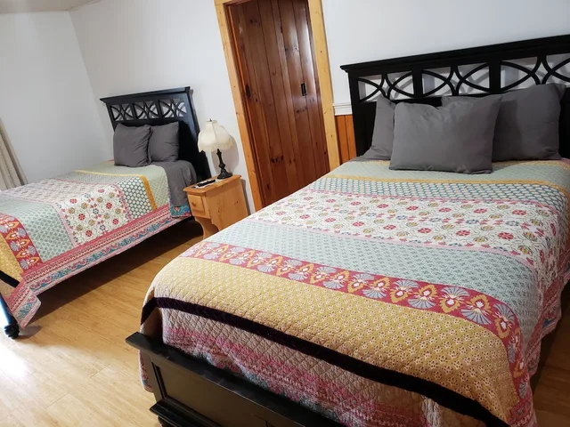 غرفة عائلية بسريرين مزدوجين بغرفتي نوم، Marshall's Creek Rest Motel 3/7