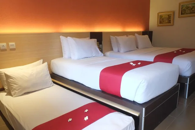 غرفة تنفيذية رباعية، Sukajadi Hotel, Convention and Gallery 4/9